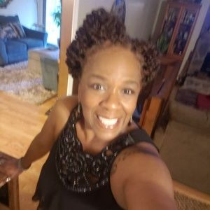 Meet your Posher, Sandra